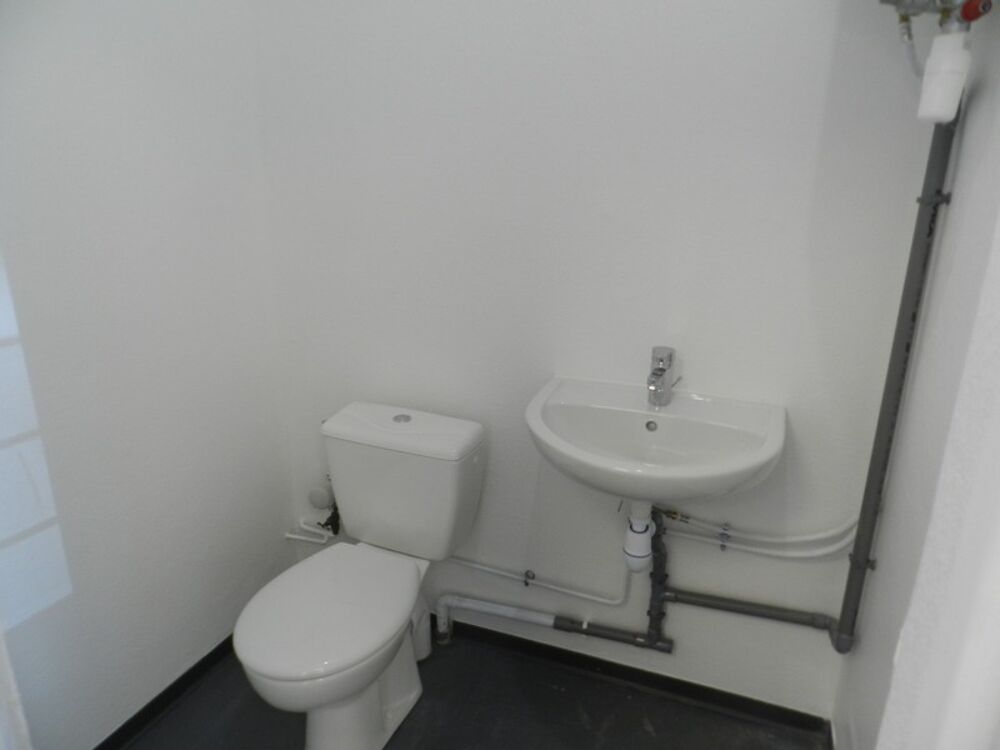   Dpt Savoie (73), à louer CHAMBERY local 32 m² Chambery