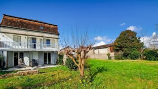  Maison  vendre 9 pices 143 m