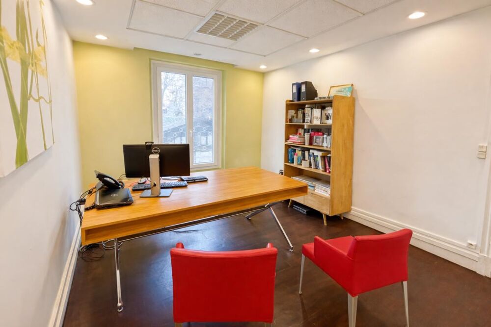   bureaux sur cour Paris 17