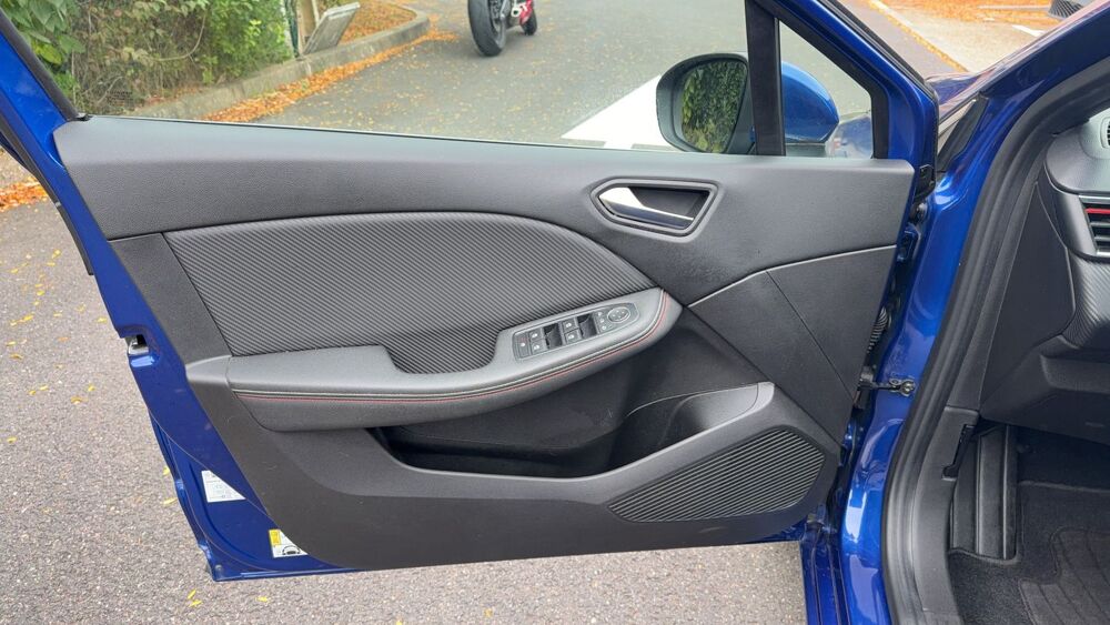Clio 1.6 E-Tech 140 Hybride BVA6 RS Line - Automatique 2022 occasion 91250 Tigery