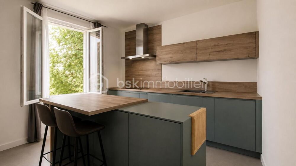 Vente Maison Maison 5 pièces • 4 chambres • 102 m² • Terrain 691 m² • Poitiers Poitiers