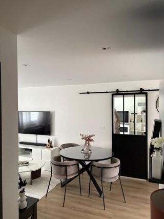  Appartement à louer 4 pièces 74 m²