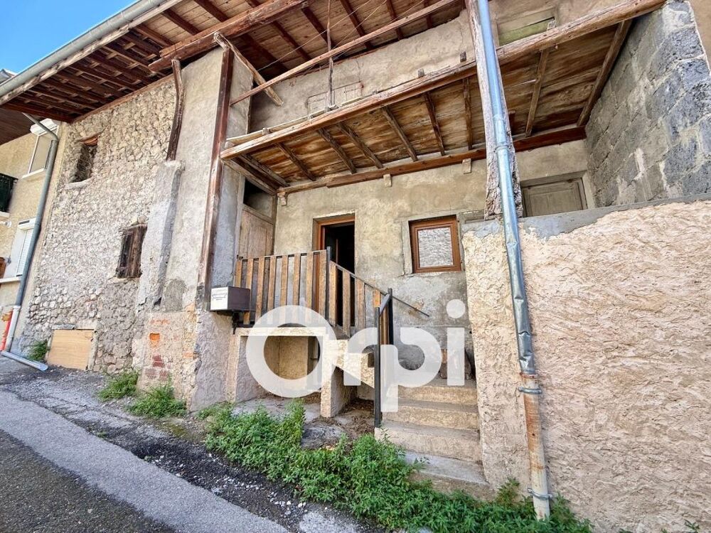 Vente Maison LUMBIN – Maison de ville de 114 m² à rénover Lumbin