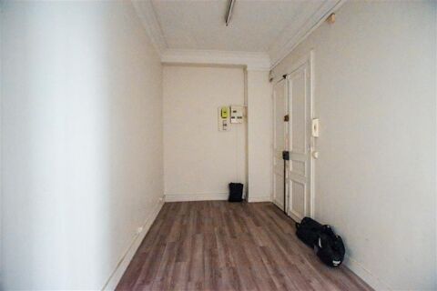   M° Wagram, local professionnel de 44 m² à vendre 