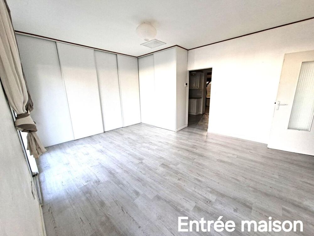 Maison Charron 5 pièce(s) 145 m² jardin 760 m2