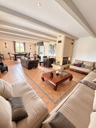  Maison à vendre 7 pièces 232 m²