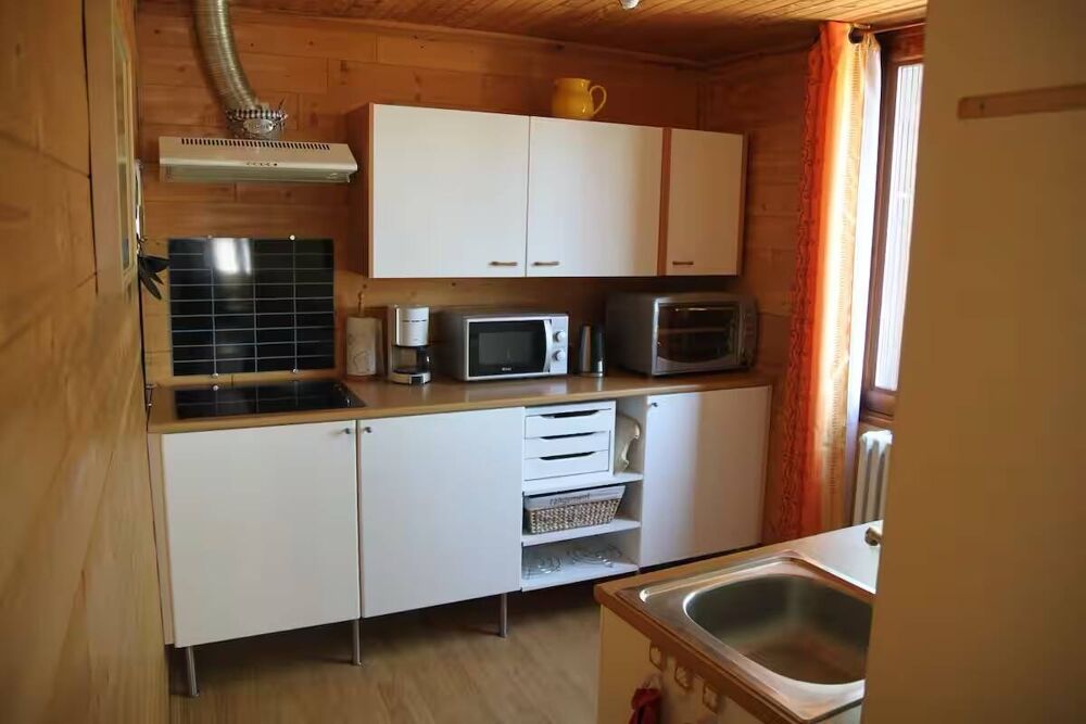 à vendre  Propriété/château Manteyer (05400)