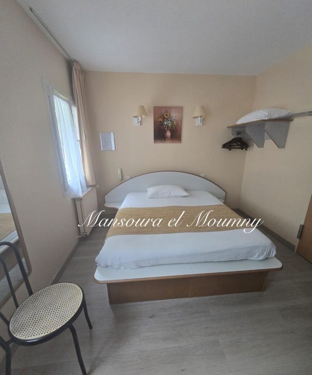 HÔTEL BUREAU EXEPTIONNEL / 25 pièces au Coeur de TOURS (37)