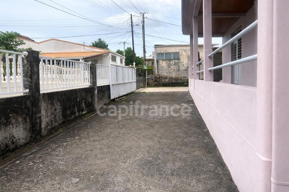 Vente Maison À Vendre - Fort-de-France Eaux Découpées – Maison individuelle 146 m² avec annexe et potentiel rare Fort de france