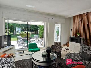  Maison à vendre 12 pièces 256 m²
