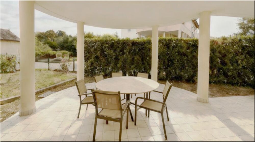 Vente Appartement Appartement à vendre 3 pièces FERNEY VOLTAIRE (01)   87 m² habitables avec terrasse de 100 m² et jardin privatif Ferney voltaire