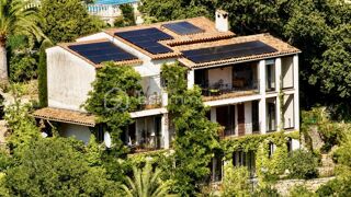  Villa à vendre 8 pièces 243 m²