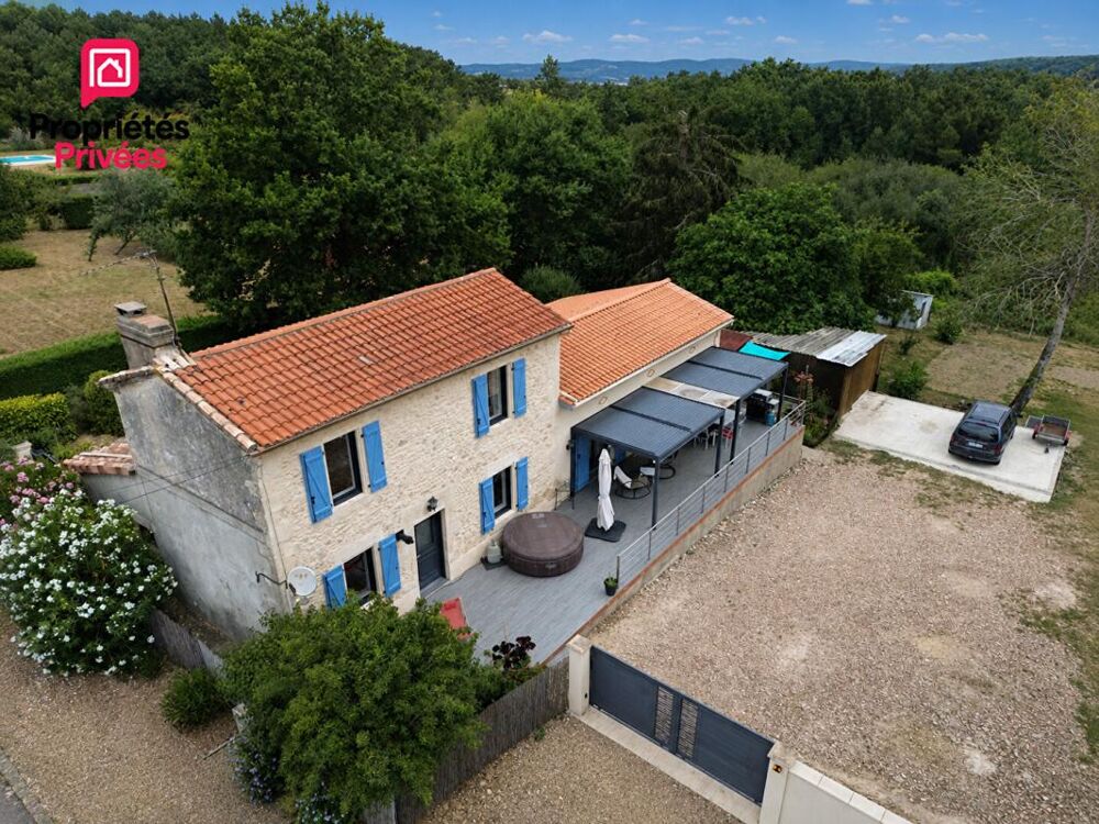 Maison en pierre rénovée de 142 m² sur plus de 7 300 m²