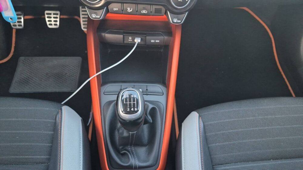 Stonic 1.6 CRDI 110.0 Launch Edition 2018 occasion 72150 Pruille L Eguille