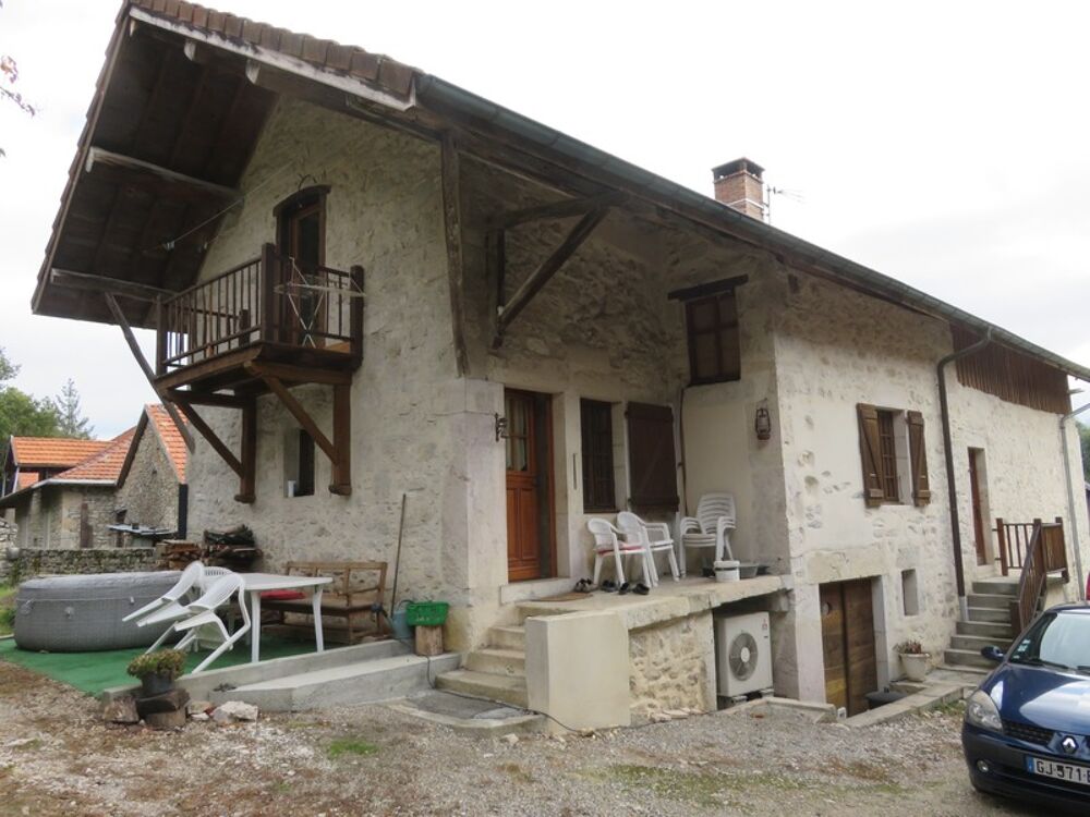Vente Maison Maison en pierres à vendre 7 pièces de 168 m² à MARIGNIEU (01) plus sous-sol Marignieu