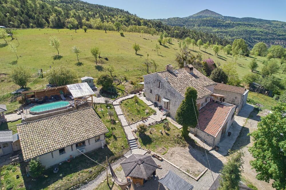 DOMAINE RURAL DE CARACTÈRE, HABITATION, PROJET AGRICOLE ET POTENTIEL D'EXPLOITATION