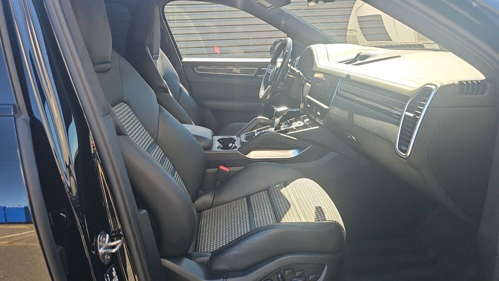 Cayenne 4.0 V8 e-Hybrid 680 BVA8 Turbo S Pack Gt - Automatique 2023 occasion 49300 Cholet