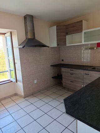  Appartement à louer 4 pièces 102 m²