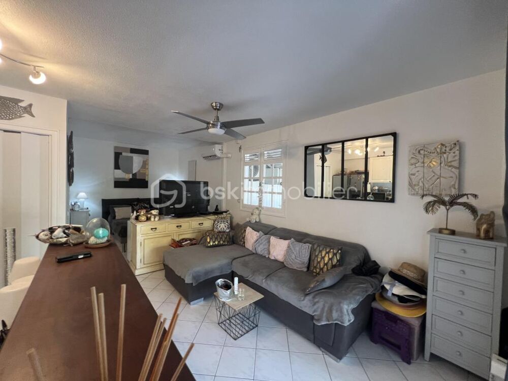 Vente Appartement APPARTEMENT T2 ROUTE TOURISTIQUE PRES D ANSE DES ROCHERS Saint francois