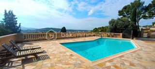  Villa  vendre 8 pices 245 m