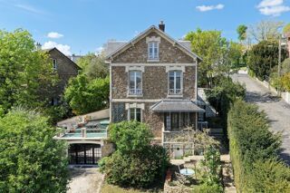  Maison � vendre 8 pi�ces 234 m�