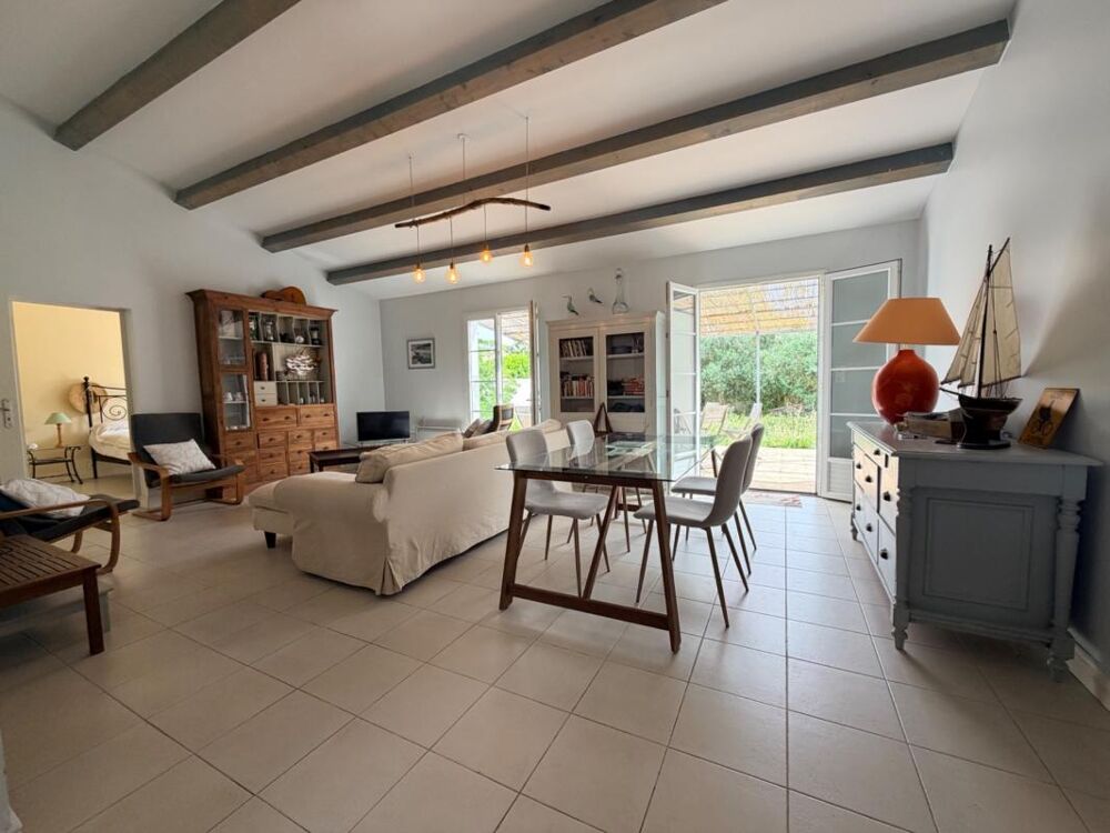 Vente Maison UNIQUE À LOIX –EN ZONE NON SUBMERSIBLE–JARDIN CLOS -PARKING PRIVÉ Loix