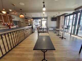   ? EMPLACEMENT N°1 – RIVES (38 - Isère) – DROIT AU BAIL – BAR RESTAURANT – LICENCE IV INCLUSE Rives