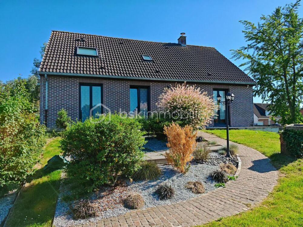 MAISON INDIVIDUELLE / SEMI PLAIN-PIED /5 CHAMBRES / TERRAIN 751 M2 / GRAND SOUS-SOL / GARAGE /JARDIN / TOP SECTEUR EN IMPASSE