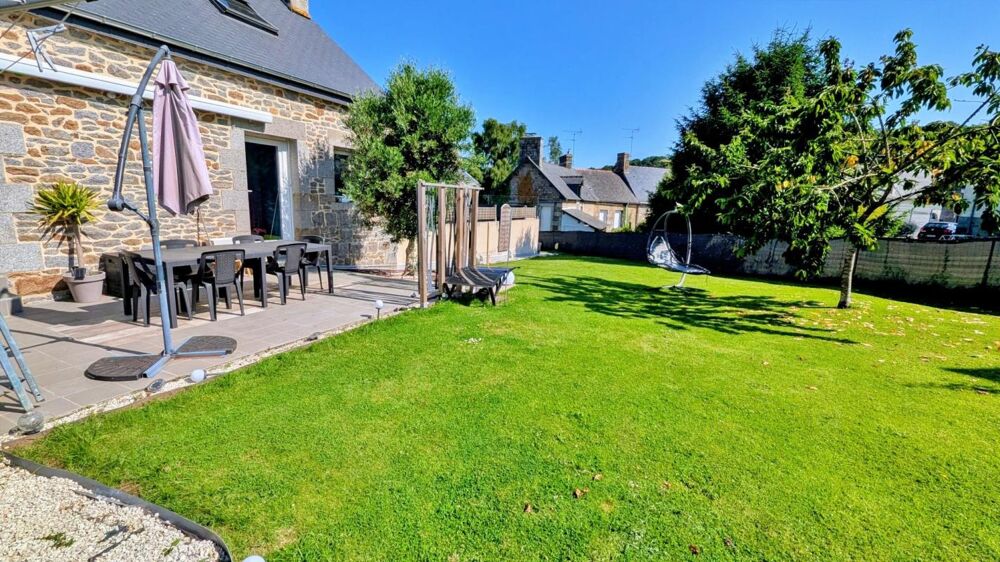 Vente Maison Maison rénovée en pierres 125 m2 à vendre, 6 pièces avec 4 voir 5 chambres, bourg SAINT GERMAIN EN COGLES (35) Saint germain en cogles