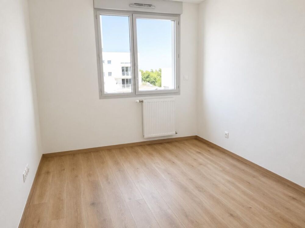 T2 avec balcon et parking à TOULOUSE