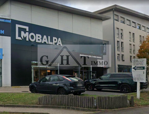   Local Commercial à louer 900m² Zone Commerciale des Ulysse 