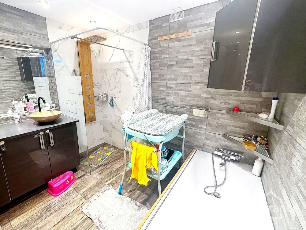 En Exclusivité - Maison à vendre 4 pièces - 76 m² + terrasse + Places privatives - Marignier