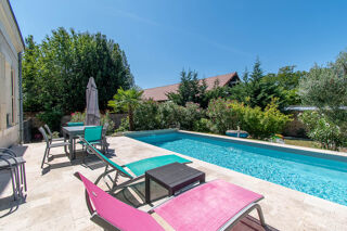  Maison  vendre 9 pices 222 m