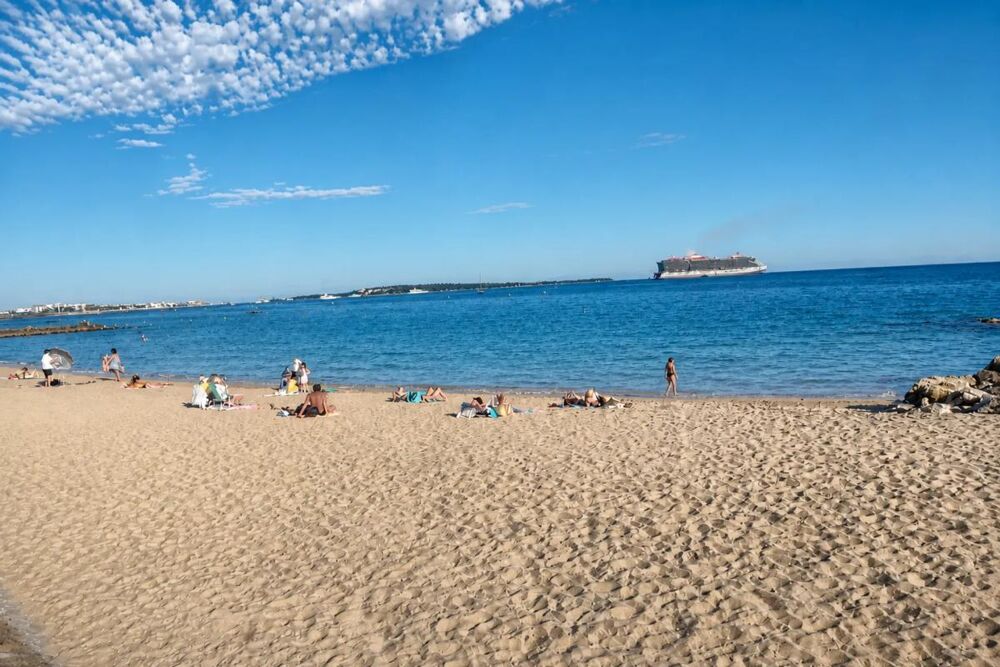 Vente Maison Appartement 2 pièces de 28 m² situé a Cannes front de mer Cannes