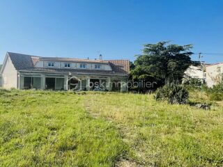  Maison  vendre 8 pices 259 m