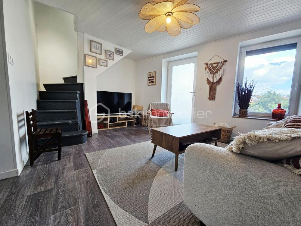 Vente Maison Romagnat – Maison rénovée de 117 m² avec terrasse et 2 stationnements Romagnat