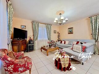  Villa  vendre 4 pices 350 m