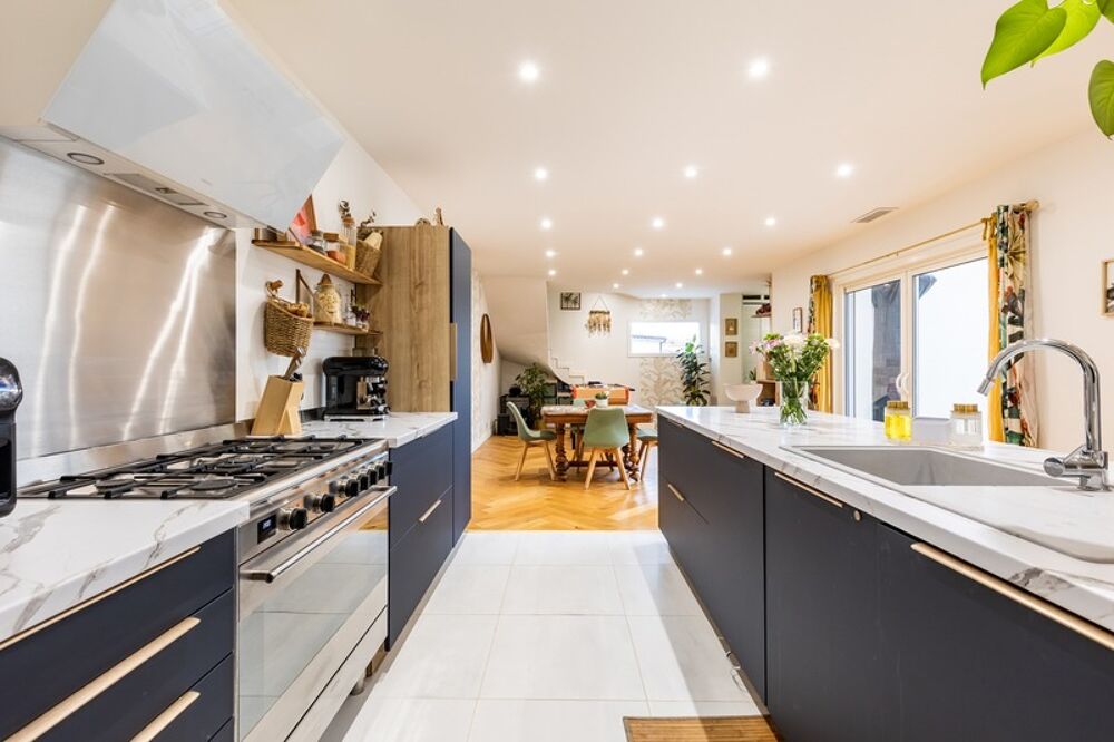 Élégance contemporaine et confort absolu - une maison clé en main