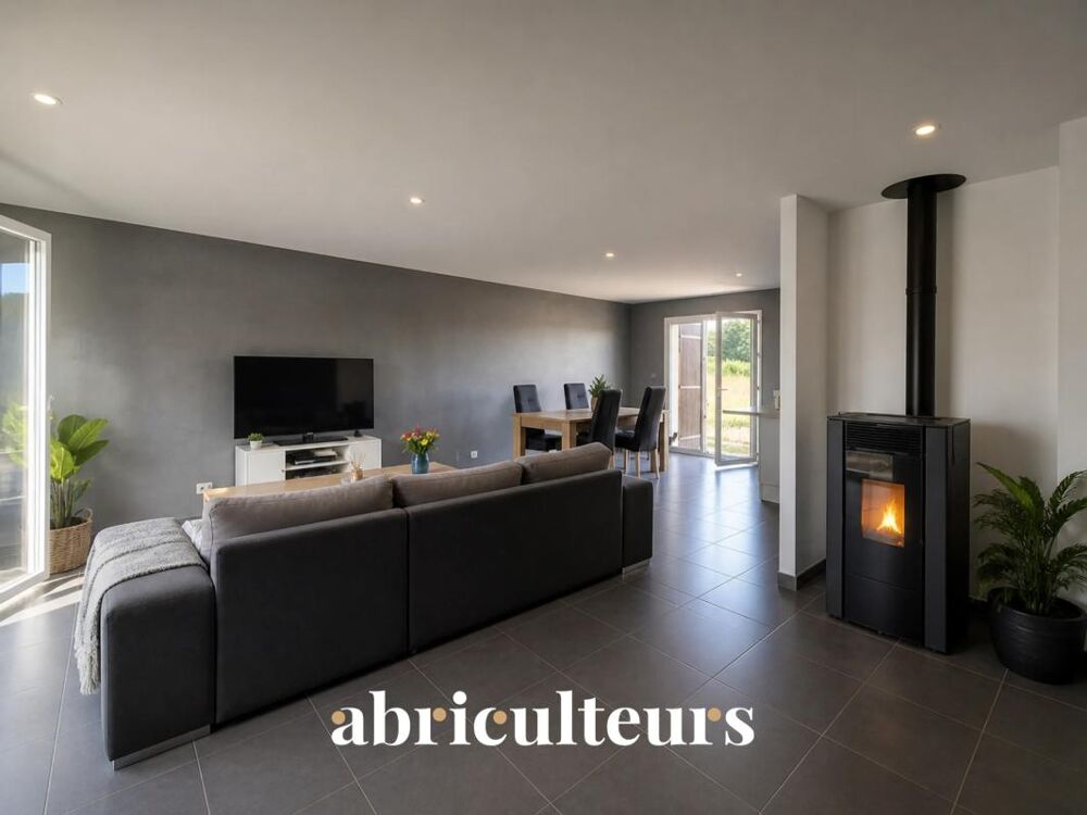 Vente Maison Maison de plain-pied au cœur d'un quartier résidentiel paisible en vente à Mainxe-Gondeville (16200) Mainxe gondeville