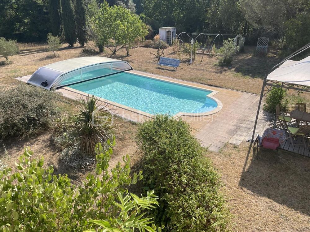 Propriété contemporaine avec gîte, chambres d'hôtes, piscine et parc arboré