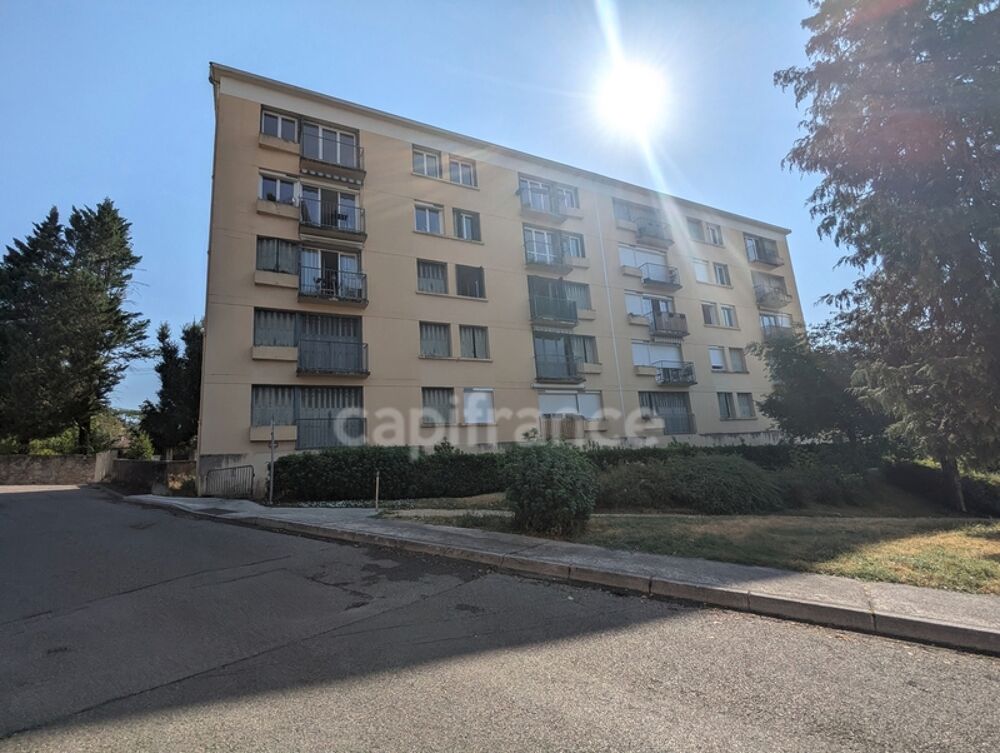 Vente Appartement Appartement à vendre 4 pièces TULLINS (38) -  62.79 m² - Dernier étage - 2 chambres- 2 caves et stationnement au bas de l'immeub Tullins