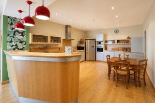  Maison à vendre 10 pièces 345 m²