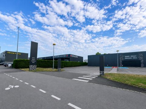   A LOUER - CHALON SUD - BATIMENT A VOCATION COMMERCIALE 