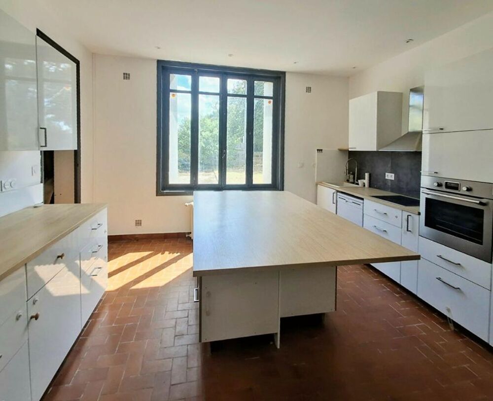 Vente Maison Maison en pierre, 4 chambres, garage attenant et grand terrain à 5 min de Saint-André-de-Cubzac Val de virvee