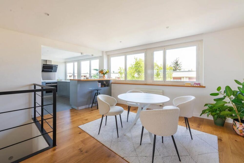 Duplex 5 pièces 123 m2 avec Terrasse couverte de 28 m2 proch RER