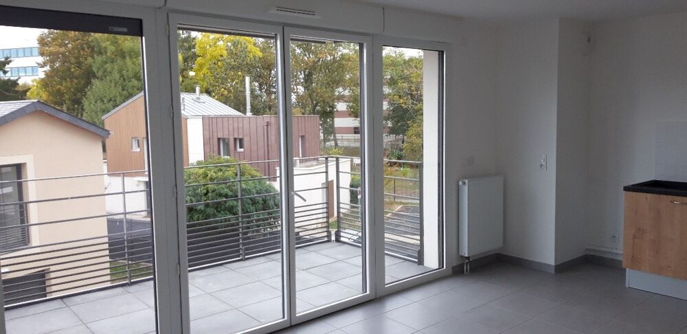 T3 avec balcon et parking à TOURS