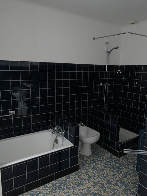  Appartement � louer 4 pi�ces 120 m�