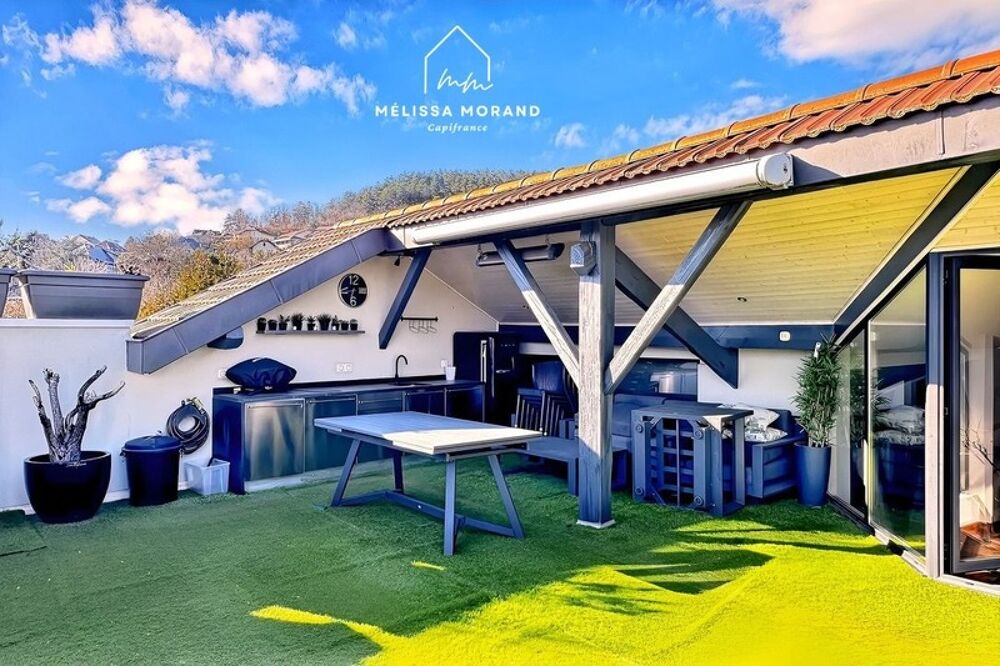 Bien d'exception, maison de village triplex unique de 285 m2 à vendre à ALLONZIER LA CAILLE (74), rénovée haut de gamme