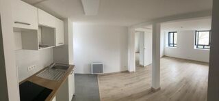  Appartement à louer 3 pièces 64 m²