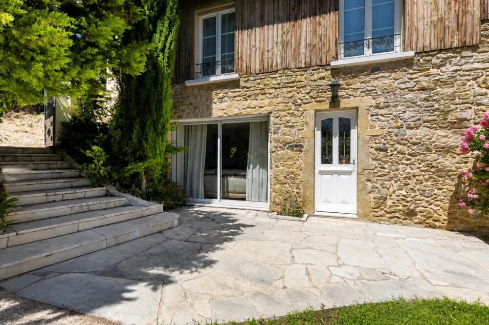 à vendre  Propriété/château Frontonas (38290)